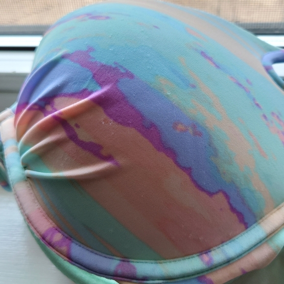 Victoria's Secret "The Knockout" Push-up Halter Bikini size 34C + Small bottoms - Picture 4 of 5